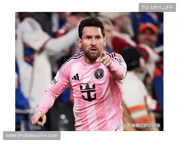 梅西加盟国际迈阿密引发全球热议 足球世界迎来新纪元